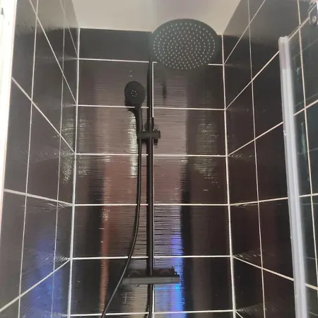 Ng Suitehome - Lille I Centre I Coq Francais - Balneo - Netflix - Wifi Appartement Roubaix