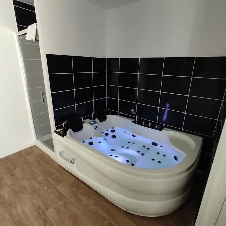 Appartement Ng Suitehome - Lille I Centre I Coq Francais - Balneo - Netflix - Wifi *