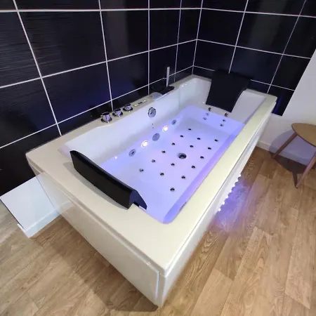 Ng Suitehome - Lille I Centre I Coq Francais - Balneo - Netflix - Wifi Appartement Roubaix