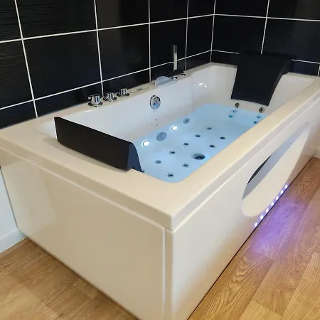 Ng Suitehome - Lille I Centre I Coq Francais - Balneo - Netflix - Wifi *